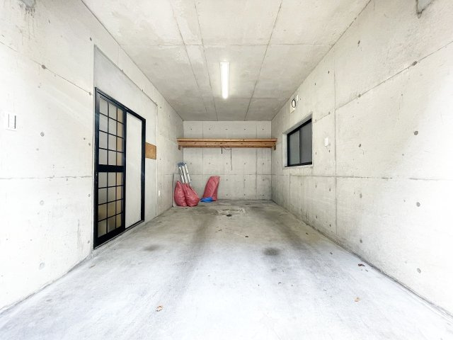 シャッター付で防犯面も安心です♪