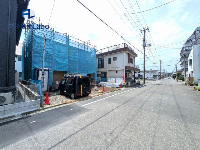 ●駐車スペース●　4台以上駐車可能♪　並列駐車のため、車の出し入れが楽々♪