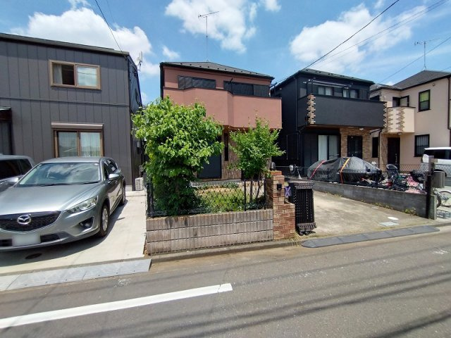 第一種低層住居専用地域につき住環境の良さが魅力。