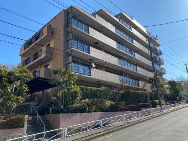 ハイホーム南大沢の外観