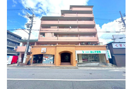 令和6年3月リフォーム済 収納豊富 南面バルコニー 周辺環境充実 サンマンション丸太町の外観