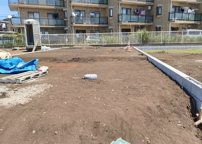 物件の詳細については、現地を見てわかること以外に、役所や法務局などで調べないとわからないことがあります。そのため、現地に行く場合は、もしこの物件を買ったらどのような生活ができるかをイメージしましょう。