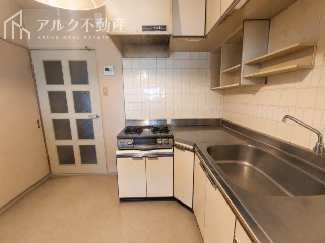 ダイニングキッチン　※AIによる荷物除去を行っております