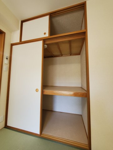 小物を収納するのに便利です