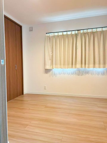 凹凸が少なく家具の配置もしやすいお部屋です。