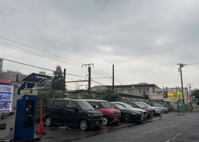 眺望の良さを楽しめるダイニングキッチンで家族団らんの時間を過ごしてはいかがでしょうか。バルコニーから見える景色を家族で眺める時間は、時間が経つのを忘れてしまいそうですね。是非、現地を見に行きましょう！