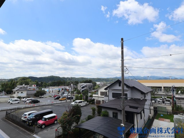 山々を眺められる住環境。