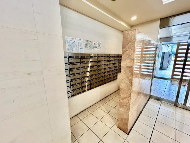 ■東武スカイツリーライン「草加」駅徒歩3分！　■新規内装リフォーム済み　■ペット飼育可(細則有)