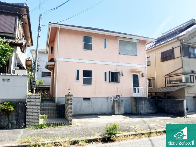 周辺は落ち着いた街並みの住宅地！子育てがしやすい住環境です！気になることがありましたら、お気軽にお問い合わせください！　