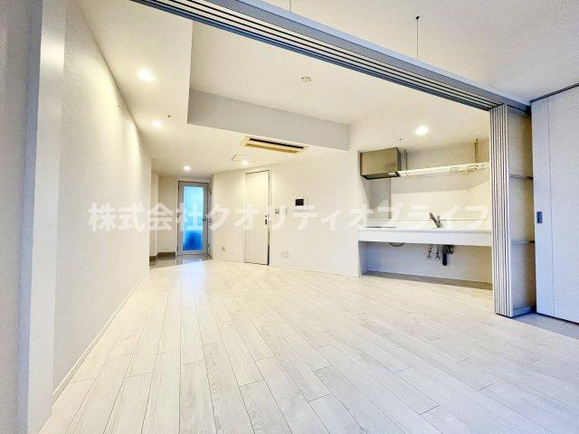 リビングと洋室の扉をあけると広々と使えます