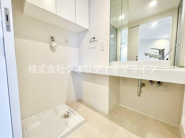 お出かけの準備にあると嬉しい独立洗面台