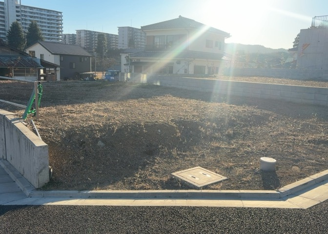 家を建てる前提で土地を探している場合、地盤の丈夫さは譲れない条件の一つです。地盤が脆弱だと追加工事が必要となります。また、過去に地盤沈下や液状化現象を起こした土地は、できるだけ避けた方がいいでしょう。