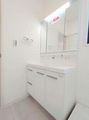座間市相武台3丁目　中古一戸建て