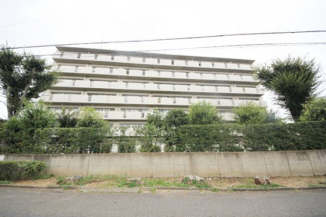徒歩10分圏内に小学校・コンビニ・スーパー・ドラッグストア・公園等
