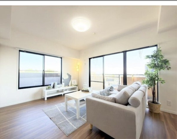 【ライオンズマンション大府第二のリビングダイニング】