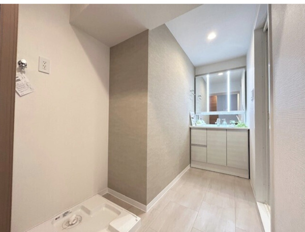 【ライオンズマンション大府第二の独立洗面台】