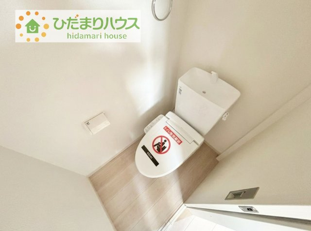 1・2階にトイレあり。階段を降りなくてもいいので、高齢者の方も優しい☆彡