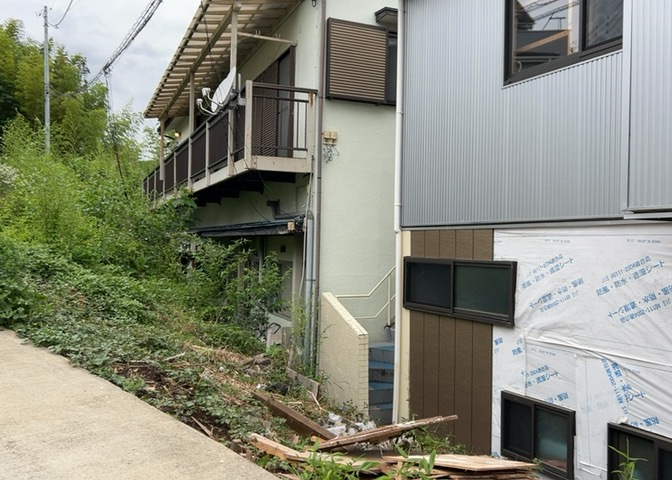 家を建てる前提で土地を探している場合、地盤の丈夫さは譲れない条件の一つです。地盤が脆弱だと追加工事が必要となります。また、過去に地盤沈下や液状化現象を起こした土地は、できるだけ避けた方がいいでしょう。