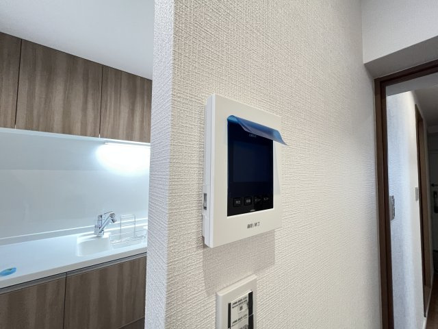 TVモニターで来訪者を確認することが出来て安心です