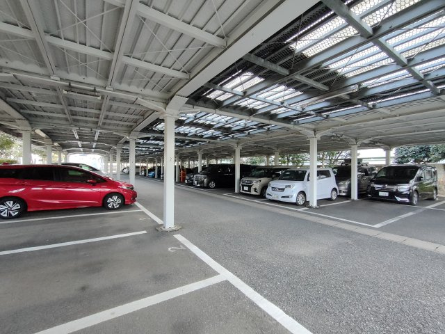 【駐車場】
