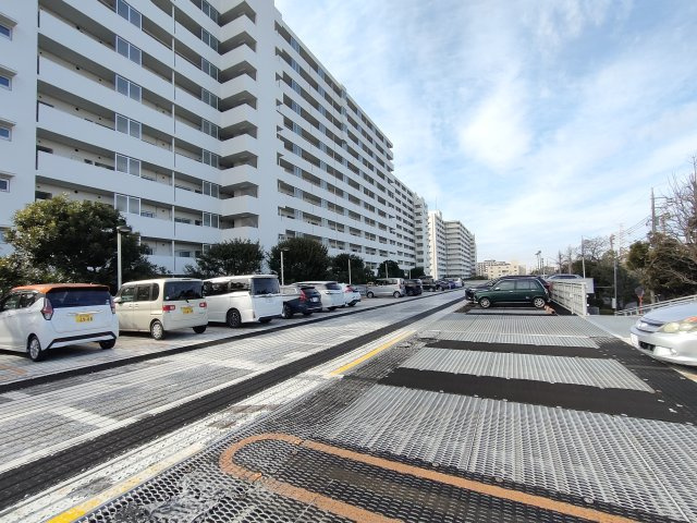 【駐車場】