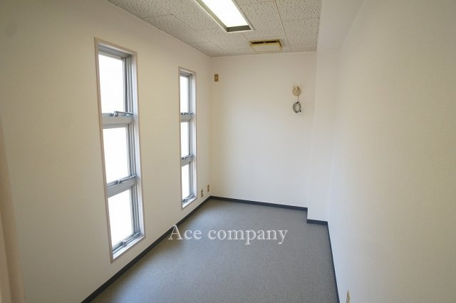 【2階：ROOM2】