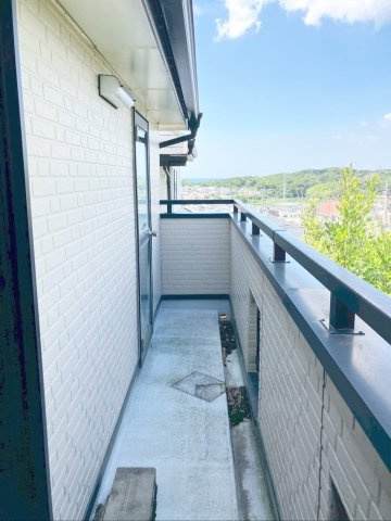 バルコニーは2面設置で使い勝手が良いです！