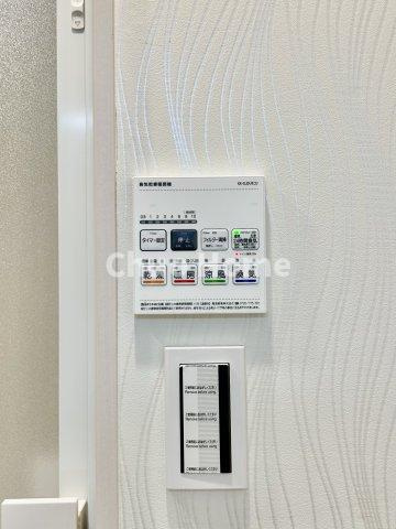 【浴室乾燥機】暖房・冷風・換気・乾燥が可能です。毎日を快適に過ごせるうれしい機能が揃っています。雨の日の洗濯物も安心です。