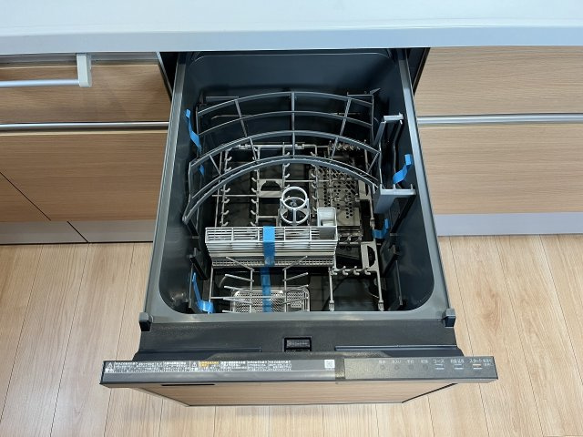 新品の食洗器があれば、毎日の食器洗いが驚くほど楽になります！時間も手間も節約できます。