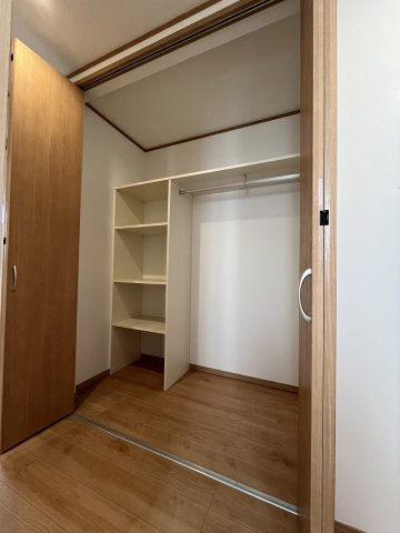 シーズンごとに必要なアイテムをすっきりと収められ、部屋をいつでもすっきり保てます。