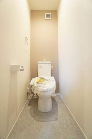 2階はタンク有にすることで非常時にも使用できるようになっています。※類似物件の参考画像です。