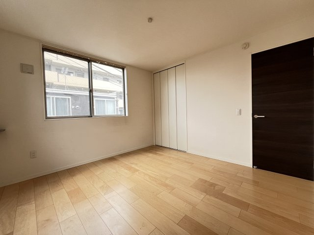 広々とした洋室です