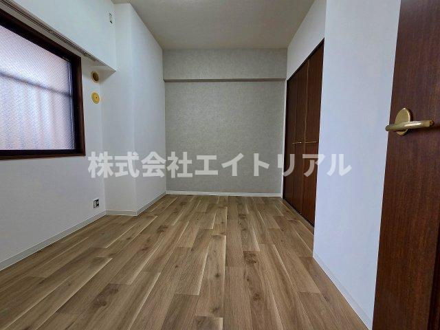 洋室　東5.5帖