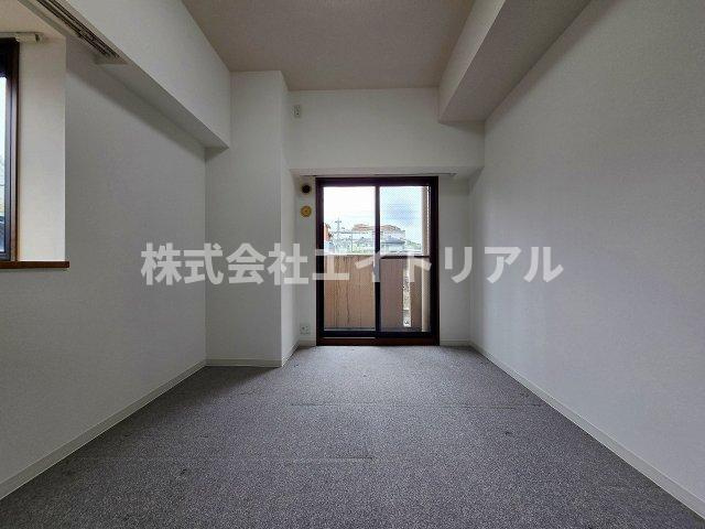 洋室　北7帖