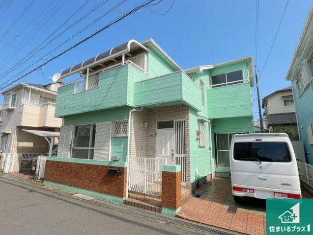 周辺は落ち着いた街並みの住宅地！子育てがしやすい住環境です！現地でしかわからない事もございます。是非一度ご覧ください。