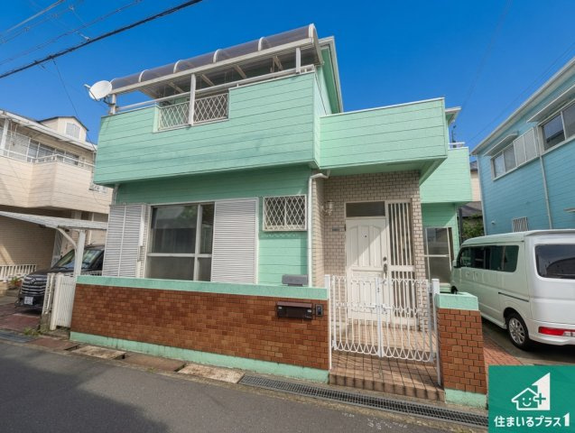 周辺は落ち着いた街並みの住宅地！子育てがしやすい住環境です！現地でしかわからない事もございます。是非一度ご覧ください。