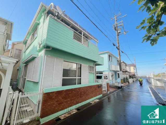 周辺は落ち着いた街並みの住宅地！子育てがしやすい住環境です！現地でしかわからない事もございます。是非一度ご覧ください。