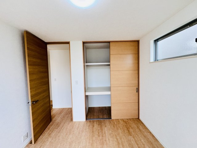 5.6帖洋室収納