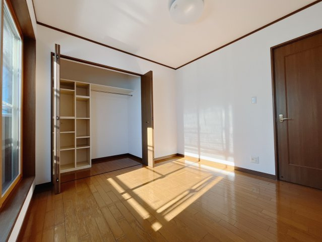 ■2階洋室｜2階各居室には収納をご用意しています♪常にお部屋を綺麗に保てます！小さなお子様も自然とお片付けができるようになるのでうれしいですよね！