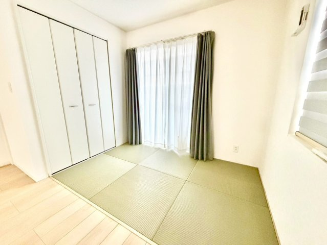 LDK横の3帖の畳コーナー♪