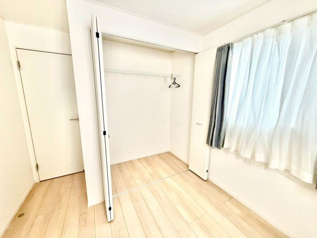 たっぷり入るクローゼット完備♪