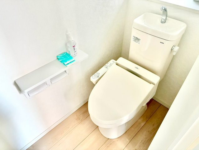 トイレは2階にもあります☆