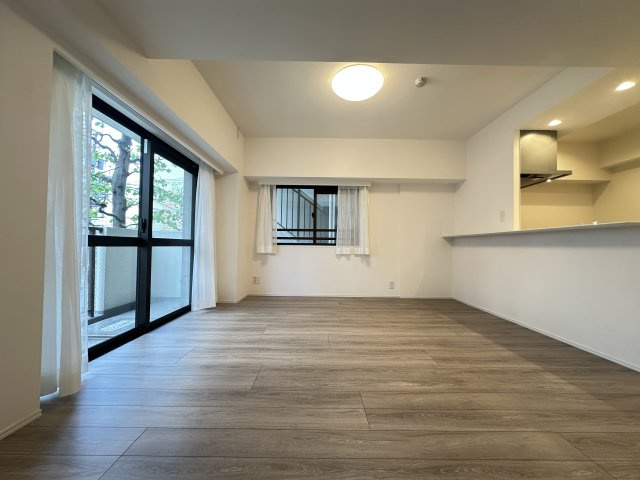 角部屋になっているので、リビング空間も2面採光で明るいお部屋になります。
