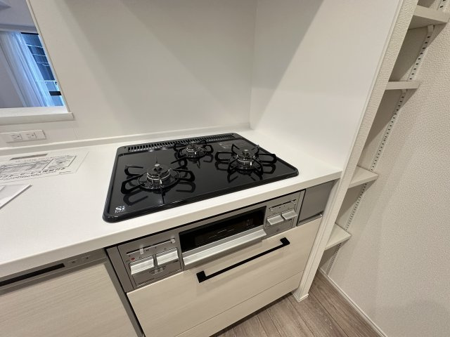 三ツ口コンロで、お料理の幅も広がりそうです。また手際よくお料理出来ますね。