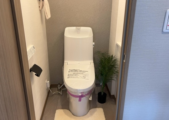 トイレは大きさや形、機能、抗菌性などが異なる多種多彩なタイプが各メーカーから出ています。それぞれに良さがあるため、事前にどういったタイプのトイレがいいのかをご家庭内で決めて、内見に行くといいでしょう。