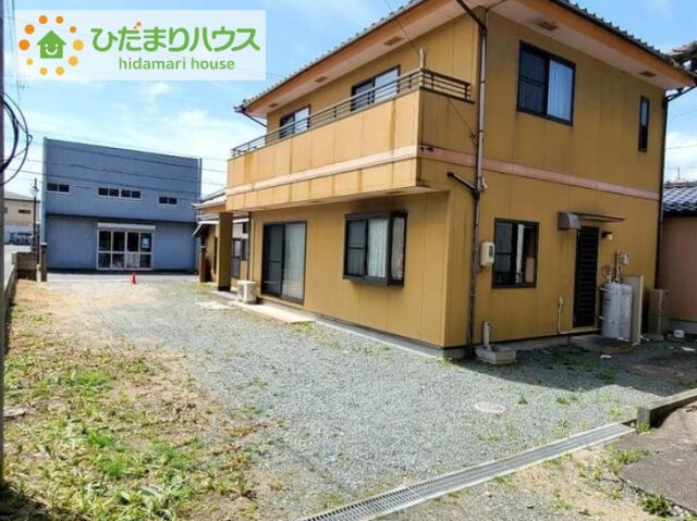 たっぷりの陽光と心地よい風が舞い込む住まい♪