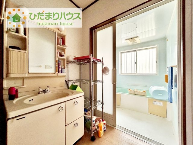 シンプルで使い勝手の良い独立洗面台！