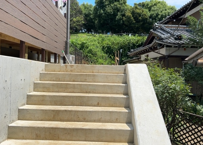 物件の詳細については、現地を見てわかること以外に、役所や法務局などで調べないとわからないことがあります。そのため、現地に行く場合は、もしこの物件を買ったらどのような生活ができるかをイメージしましょう。