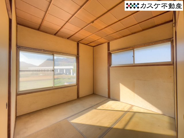 約4.5帖の2F和室（西側）