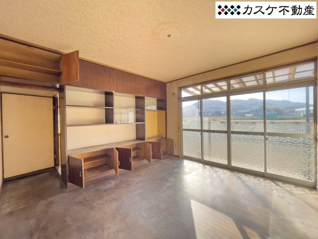 収納力たっぷりのリビングです◎